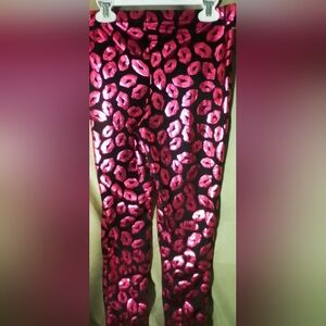 Balera Lip Patterned Leggings in Pink and Black